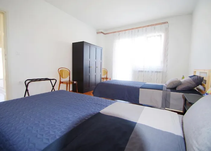 Aurelia Apartament *